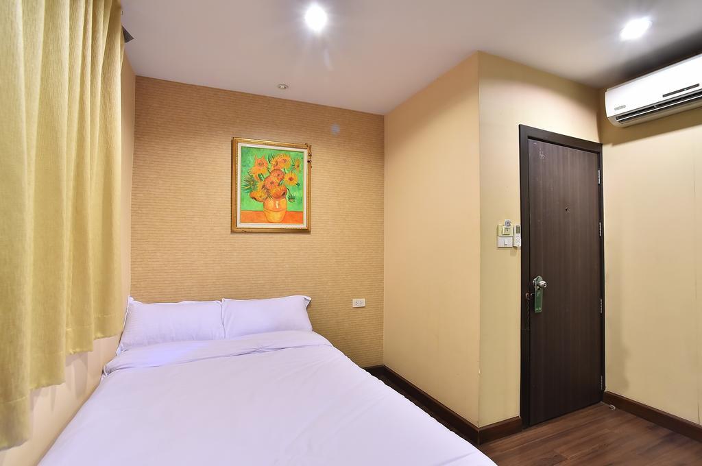Take A Rest Hotel بانكوك الغرفة الصورة