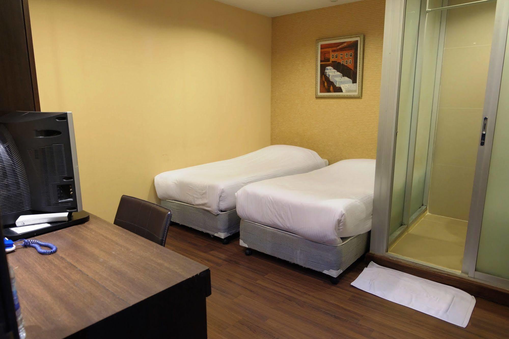 Take A Rest Hotel بانكوك المظهر الخارجي الصورة