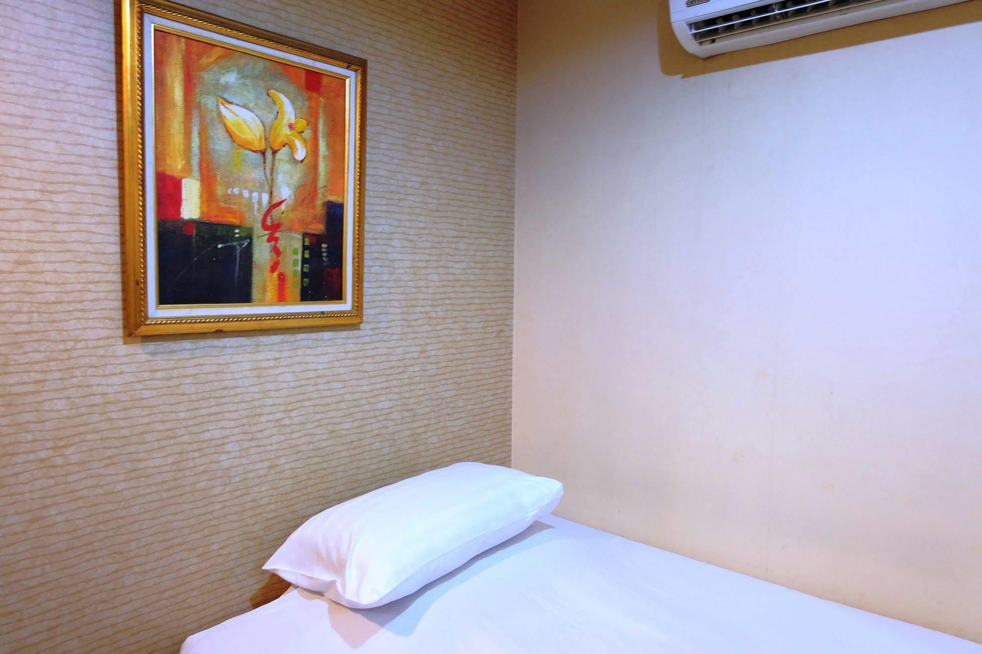 Take A Rest Hotel بانكوك المظهر الخارجي الصورة