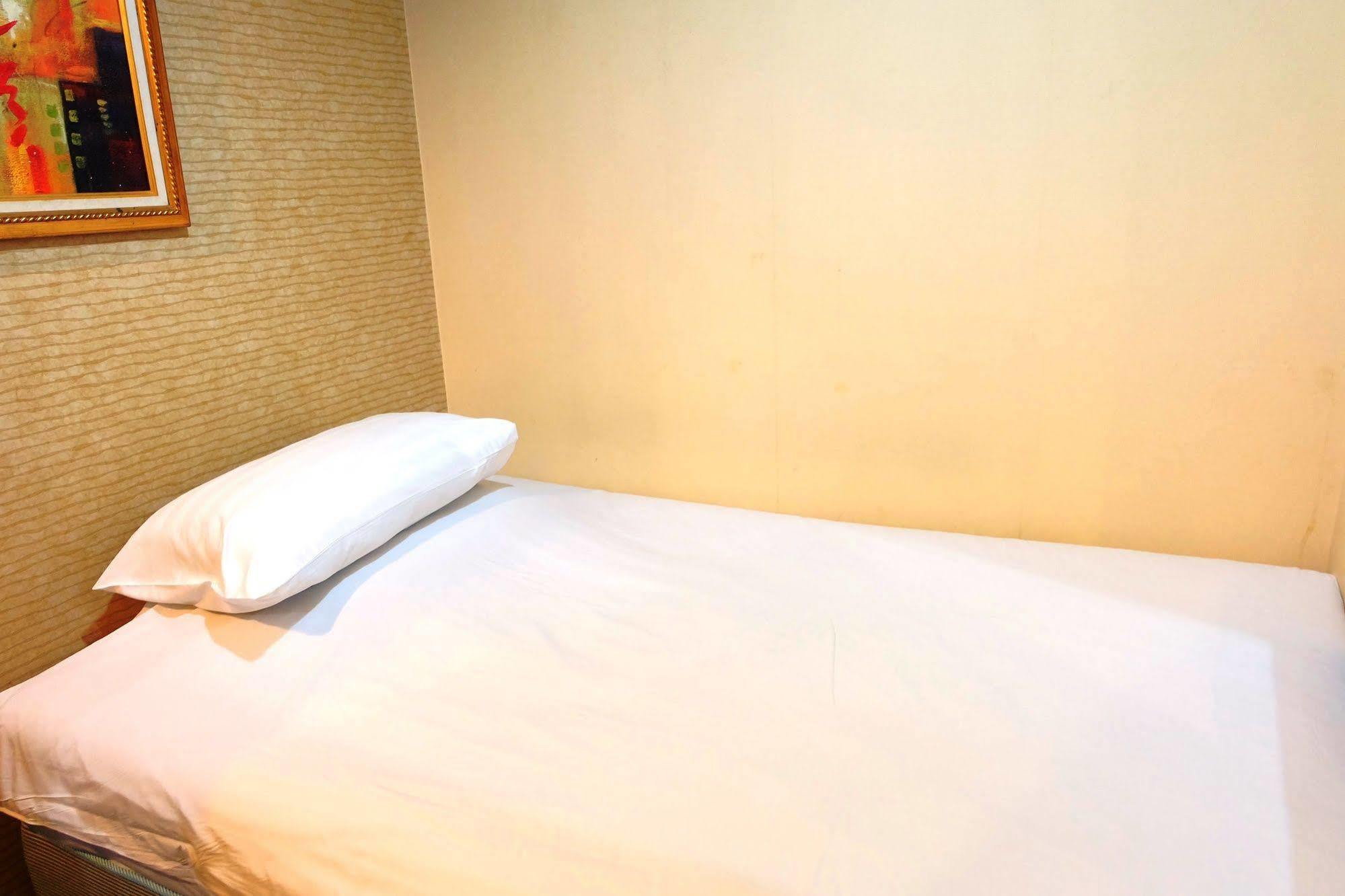 Take A Rest Hotel بانكوك المظهر الخارجي الصورة